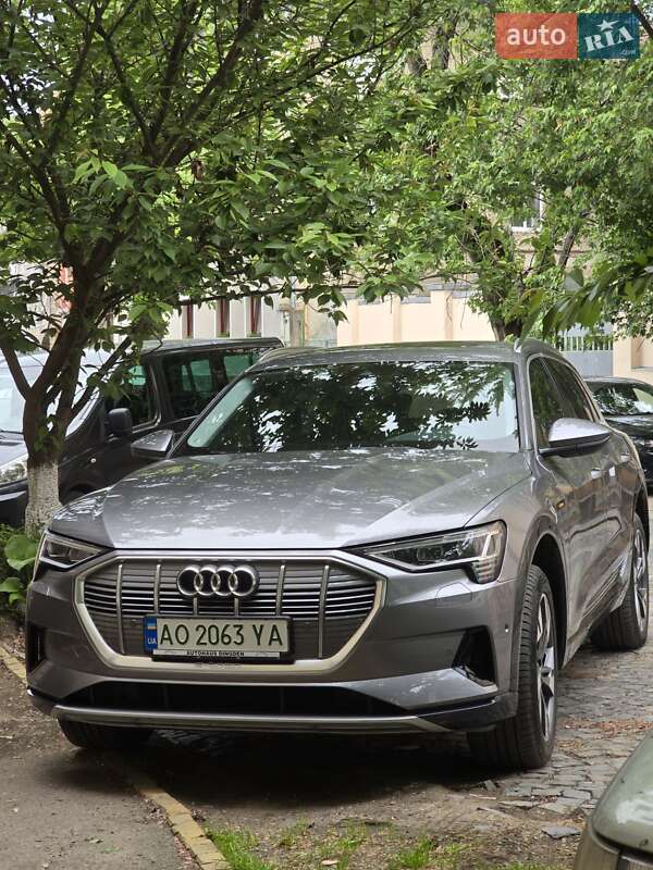 Позашляховик / Кросовер Audi e-tron 2020 в Ужгороді