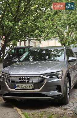 Внедорожник / Кроссовер Audi e-tron 2020 в 