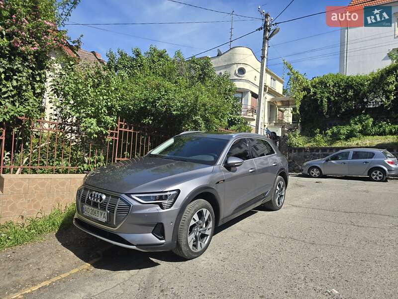 Позашляховик / Кросовер Audi e-tron 2020 в Ужгороді