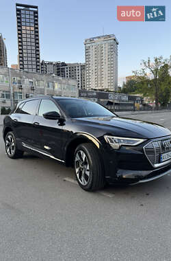 Позашляховик / Кросовер Audi e-tron 2022 в Києві