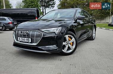 Позашляховик / Кросовер Audi e-tron 2021 в 