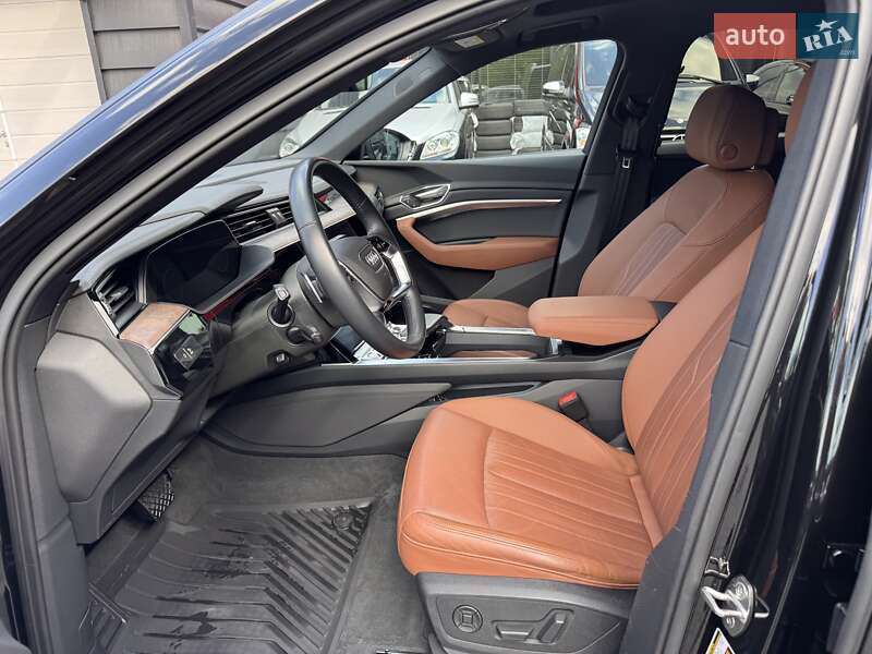 Внедорожник / Кроссовер Audi e-tron 2019 в Одессе фото 8 Внедорожник / Кроссовер Audi e-tron 2019 в Одессе