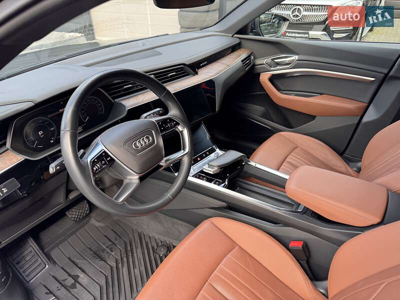 Внедорожник / Кроссовер Audi e-tron 2019 в Одессе фото 9 Внедорожник / Кроссовер Audi e-tron 2019 в Одессе