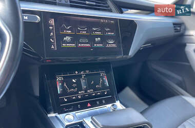 Внедорожник / Кроссовер Audi e-tron 2019 в 