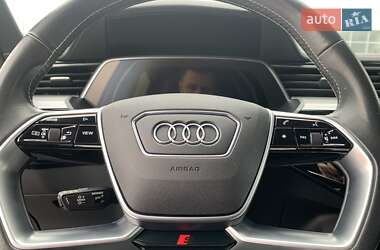 Позашляховик / Кросовер Audi e-tron 2020 в 