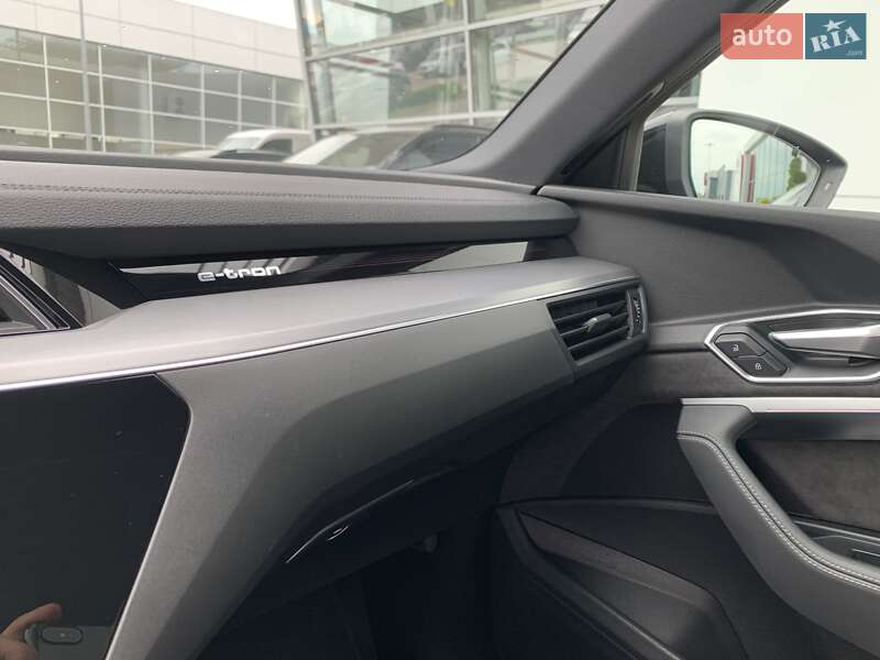 Внедорожник / Кроссовер Audi e-tron 2020 в Львове