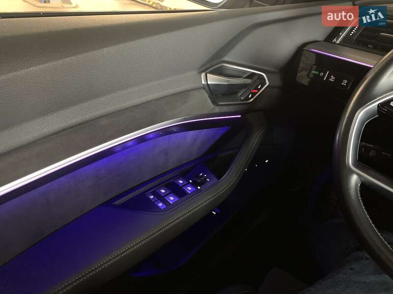 Внедорожник / Кроссовер Audi e-tron 2020 в Львове