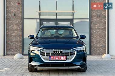 Внедорожник / Кроссовер Audi e-tron 2021 в 
