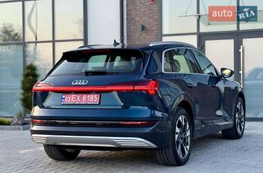 Внедорожник / Кроссовер Audi e-tron 2021 в 