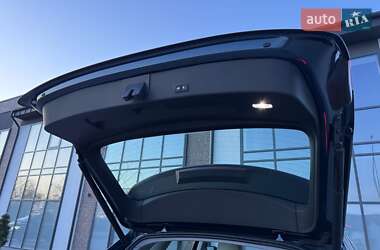 Внедорожник / Кроссовер Audi e-tron 2021 в 