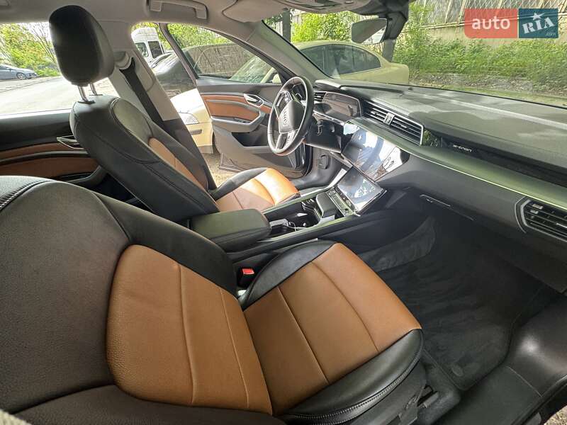 Внедорожник / Кроссовер Audi e-tron 2019 в Львове