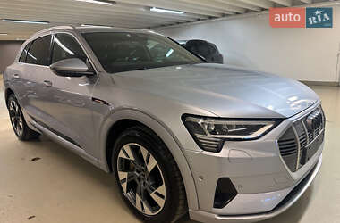 Audi e-tron 2021