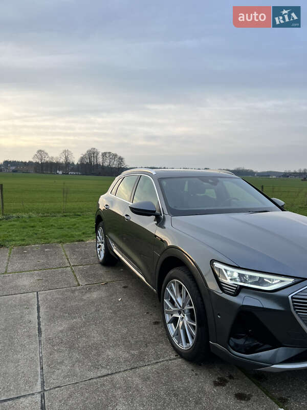 Внедорожник / Кроссовер Audi e-tron 2020 в Виннице
