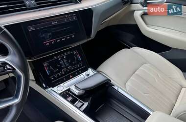 Внедорожник / Кроссовер Audi e-tron 2019 в 
