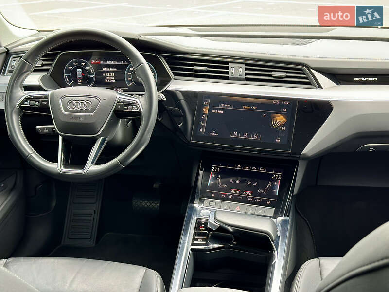 Внедорожник / Кроссовер Audi e-tron 2019 в Одессе