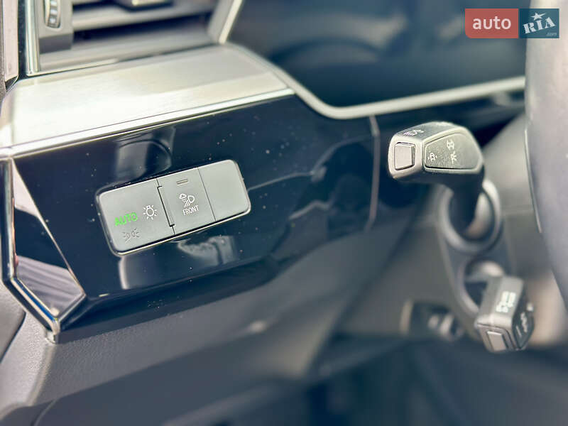 Внедорожник / Кроссовер Audi e-tron 2019 в Одессе