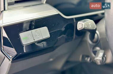 Внедорожник / Кроссовер Audi e-tron 2019 в 