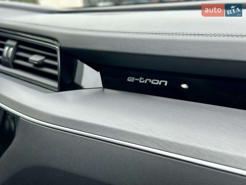 Внедорожник / Кроссовер Audi e-tron 2019 в Одессе
