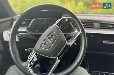 Внедорожник / Кроссовер Audi e-tron 2020 в 