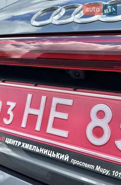 Позашляховик / Кросовер Audi e-tron 2021 в 