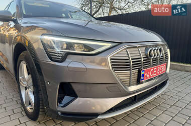 Внедорожник / Кроссовер Audi e-tron 2020 в 