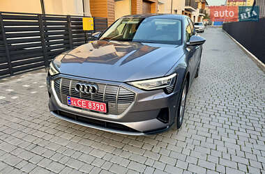 Внедорожник / Кроссовер Audi e-tron 2020 в 