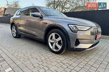 Внедорожник / Кроссовер Audi e-tron 2020 в 
