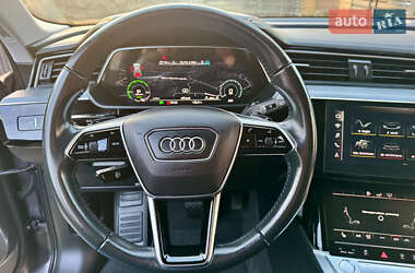 Внедорожник / Кроссовер Audi e-tron 2020 в 