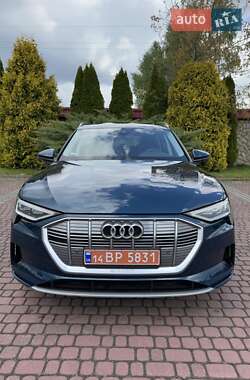 Внедорожник / Кроссовер Audi e-tron 2020 в 