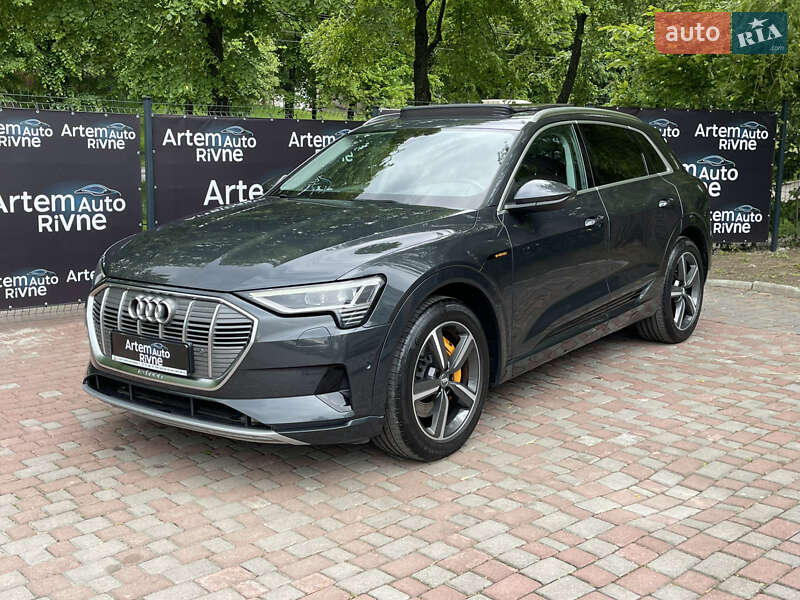 Audi e-tron 2019