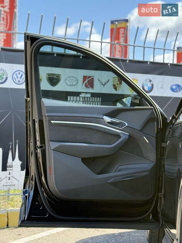 Внедорожник / Кроссовер Audi e-tron 2020 в Киеве