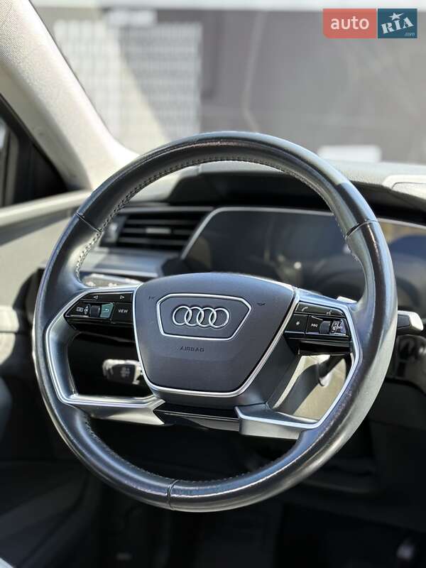 Внедорожник / Кроссовер Audi e-tron 2020 в Киеве