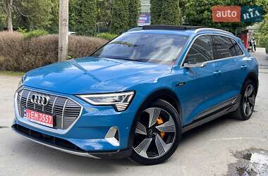 Внедорожник / Кроссовер Audi e-tron 2019 в 