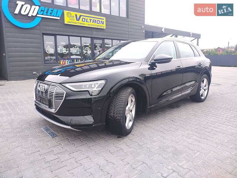 Внедорожник / Кроссовер Audi e-tron 2020 в 