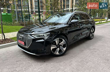 Внедорожник / Кроссовер Audi e-tron 2021 в 