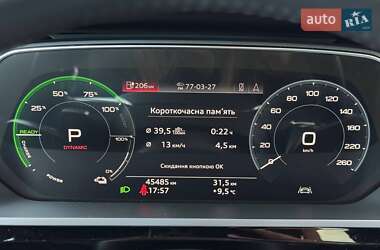 Внедорожник / Кроссовер Audi e-tron 2019 в 