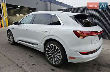 Внедорожник / Кроссовер Audi e-tron 2019 в 