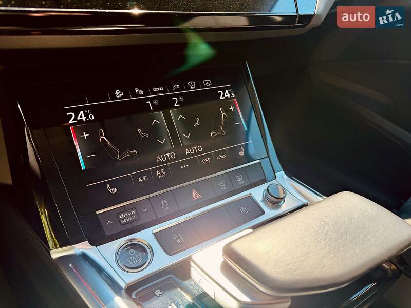 Внедорожник / Кроссовер Audi e-tron 2021 в Одессе