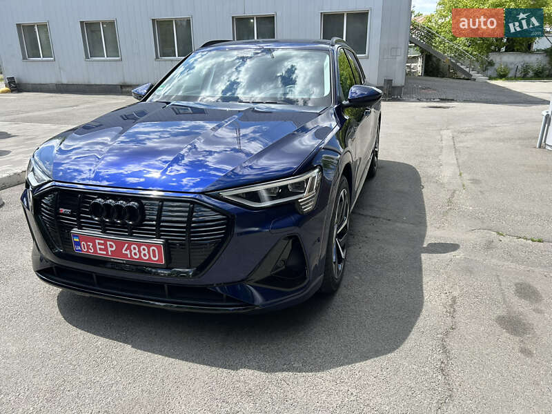 Позашляховик / Кросовер Audi e-tron 2022 в Києві