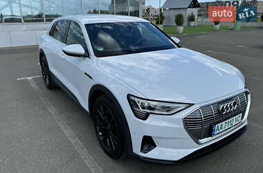 Позашляховик / Кросовер Audi e-tron 2021 в Києві