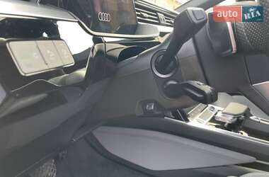 Внедорожник / Кроссовер Audi e-tron 2021 в 