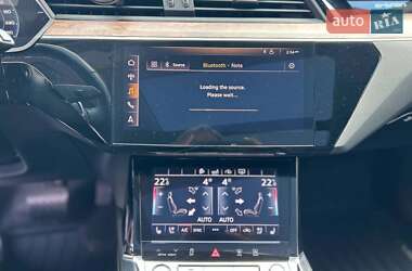 Внедорожник / Кроссовер Audi e-tron 2019 в 