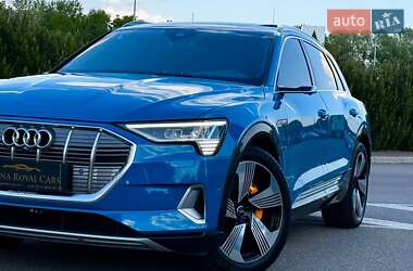 Внедорожник / Кроссовер Audi e-tron 2019 в 