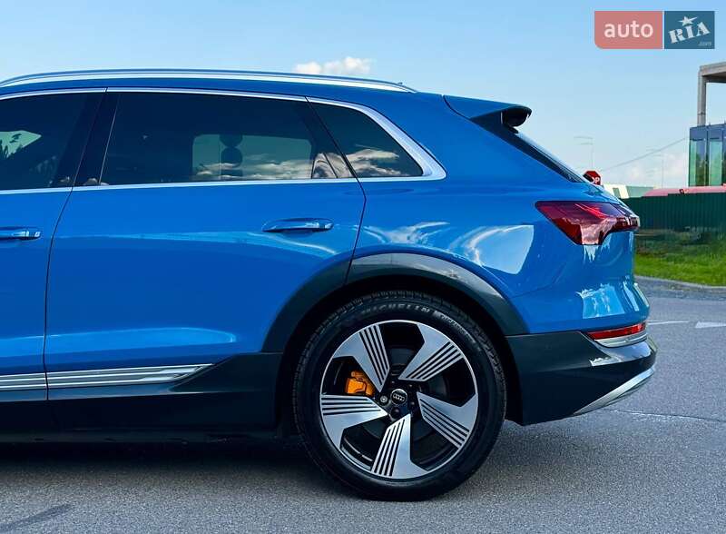 Внедорожник / Кроссовер Audi e-tron 2019 в Киеве фото 11 Внедорожник / Кроссовер Audi e-tron 2019 в Киеве
