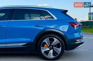 Внедорожник / Кроссовер Audi e-tron 2019 в 
