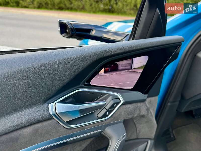Внедорожник / Кроссовер Audi e-tron 2019 в Киеве фото 25 Внедорожник / Кроссовер Audi e-tron 2019 в Киеве