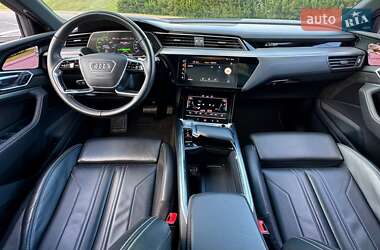 Внедорожник / Кроссовер Audi e-tron 2019 в 