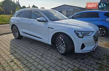 Внедорожник / Кроссовер Audi e-tron 2019 в 