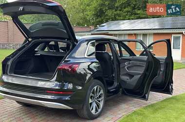 Внедорожник / Кроссовер Audi e-tron 2019 в 