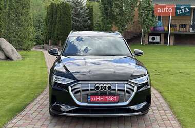 Внедорожник / Кроссовер Audi e-tron 2019 в 